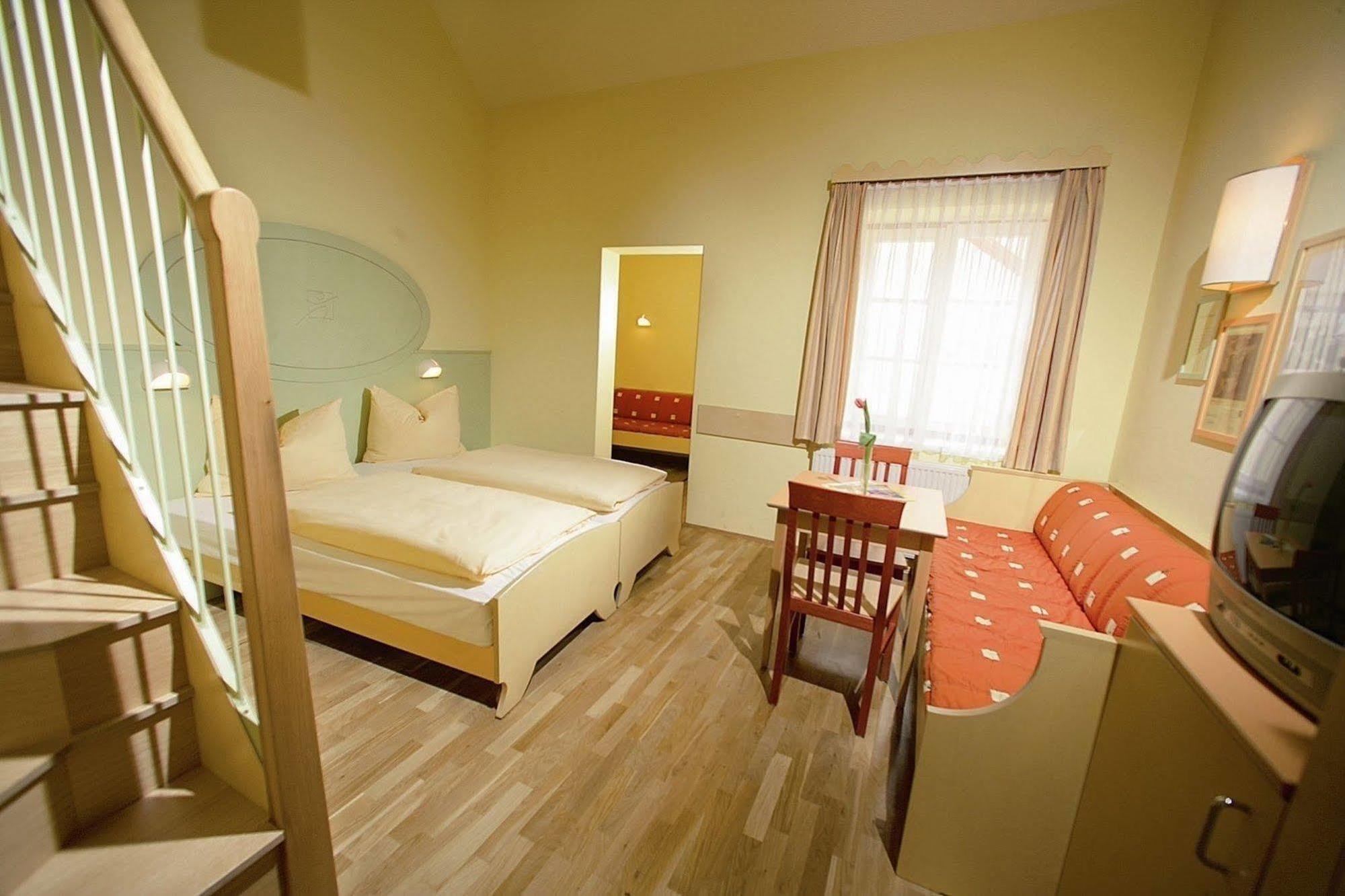 Jufa Hotel Oberwoelz-Lachtal Oberwölz Stadt Szoba fotó